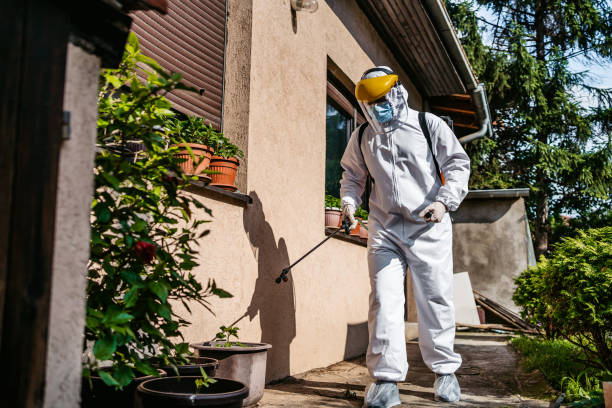 Best Exterminator Services  in Topeka, IN